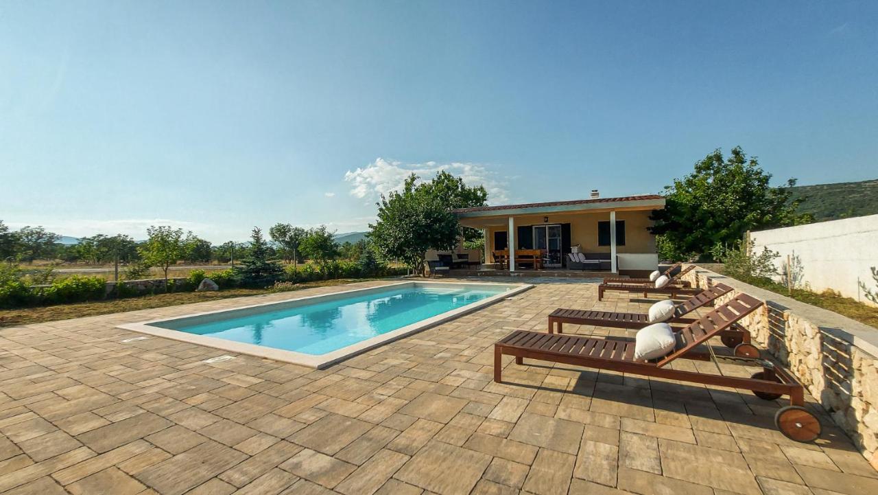 Villa Legacy Krusvar Exterior foto